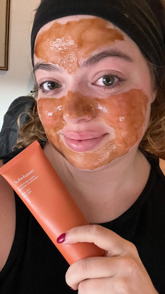 Allure  commerce producer Sarah Hoffman wearing and holding Sulwhasoo Clarifying Mask